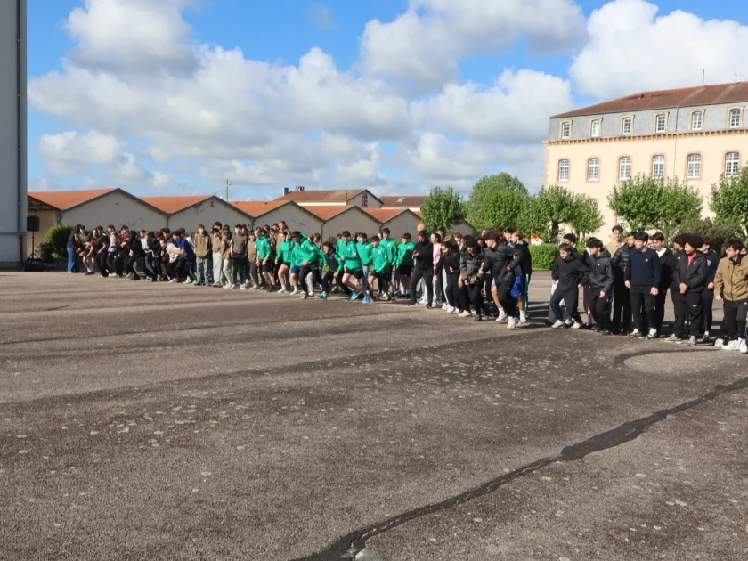 Le Lycée Paul Lapie a participé aux olympiades organisées par le 53e RT